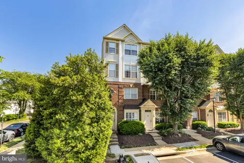 $530,000 | 1737 Kingsgate Court, Alexandria, VA 22302