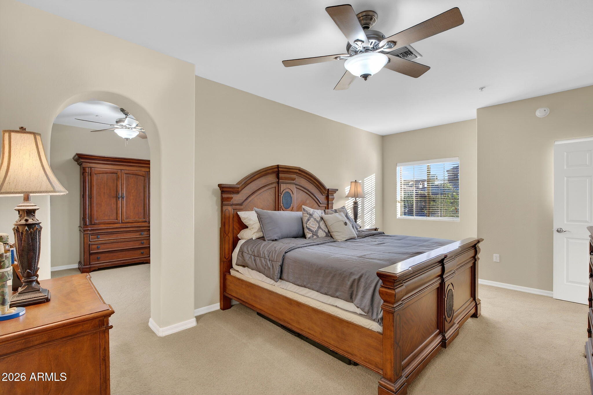 3935 East Rough Rider Road, Unit 1088 Phoenix, AZ 85050 - Photo 18 of 49 Large primary bedroom