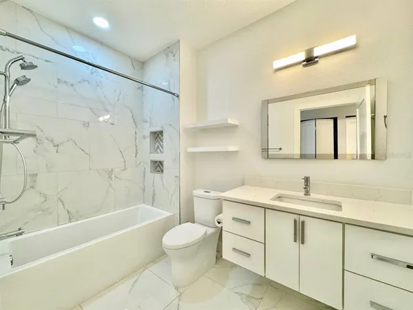 $2,300 | 4207 South Dale Mabry Highway, Unit 5110, Tampa, FL 33611