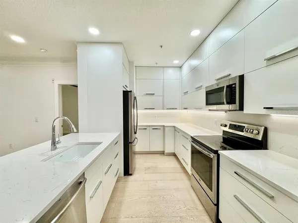 $2,300 | 4207 South Dale Mabry Highway, Unit 5110, Tampa, FL 33611