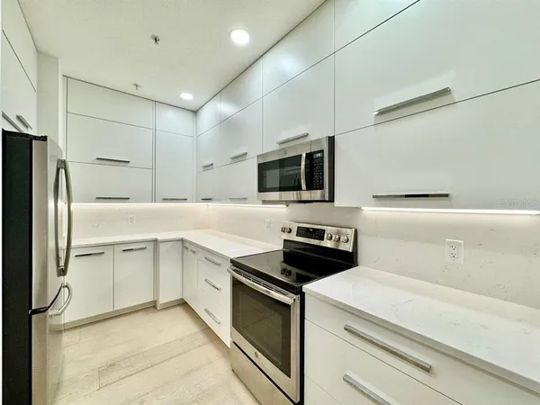 $2,300 | 4207 South Dale Mabry Highway, Unit 5110, Tampa, FL 33611
