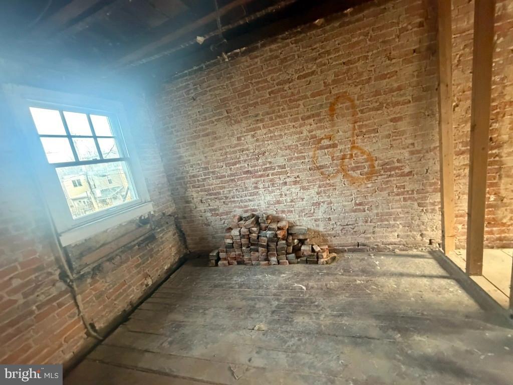 1606 Lemmon Street Baltimore, MD 21223 - Photo 5 of 13