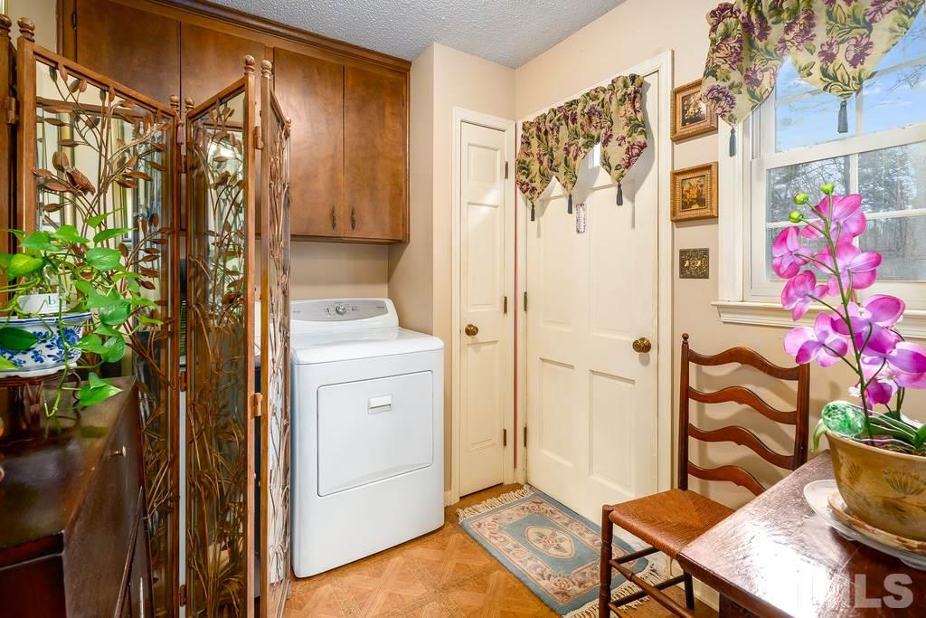 4901 Fallbrook Circle Raleigh, NC 27604 - Photo 14 of 30