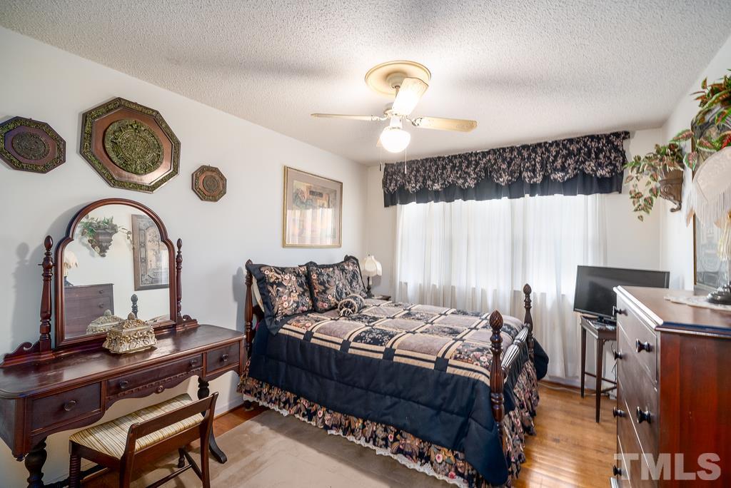 4901 Fallbrook Circle Raleigh, NC 27604 - Photo 16 of 30