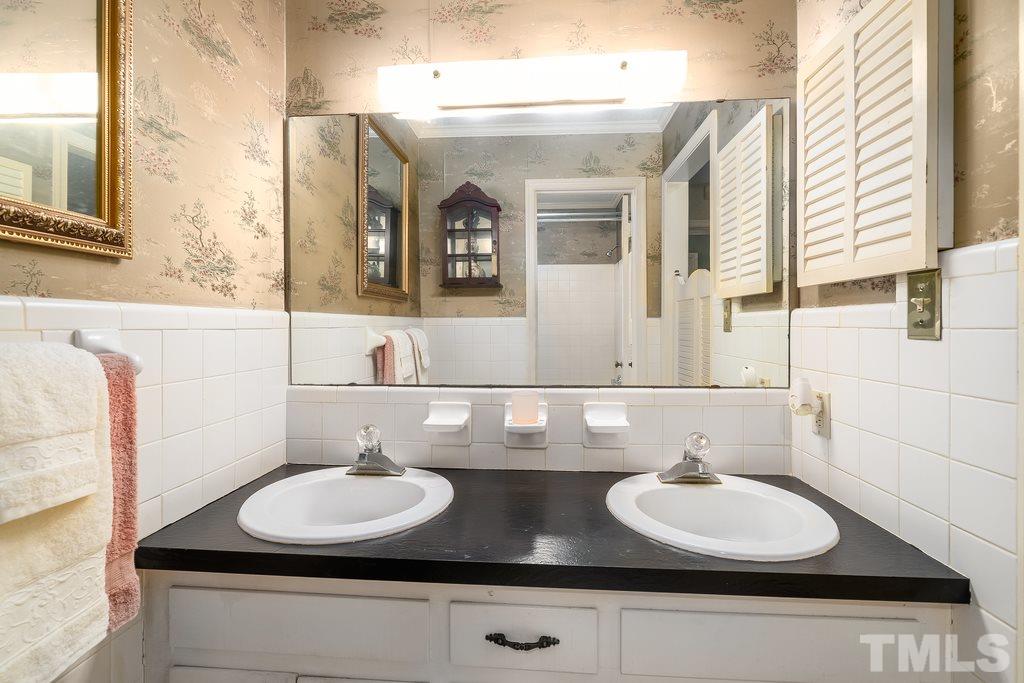 4901 Fallbrook Circle Raleigh, NC 27604 - Photo 21 of 30