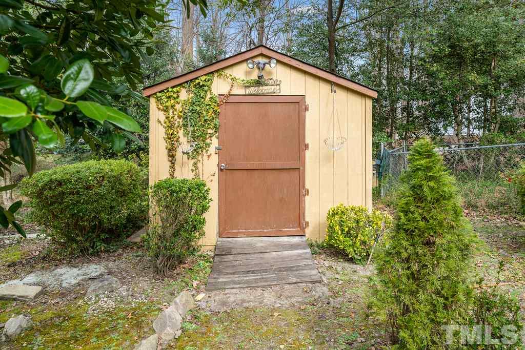 4901 Fallbrook Circle Raleigh, NC 27604 - Photo 28 of 30