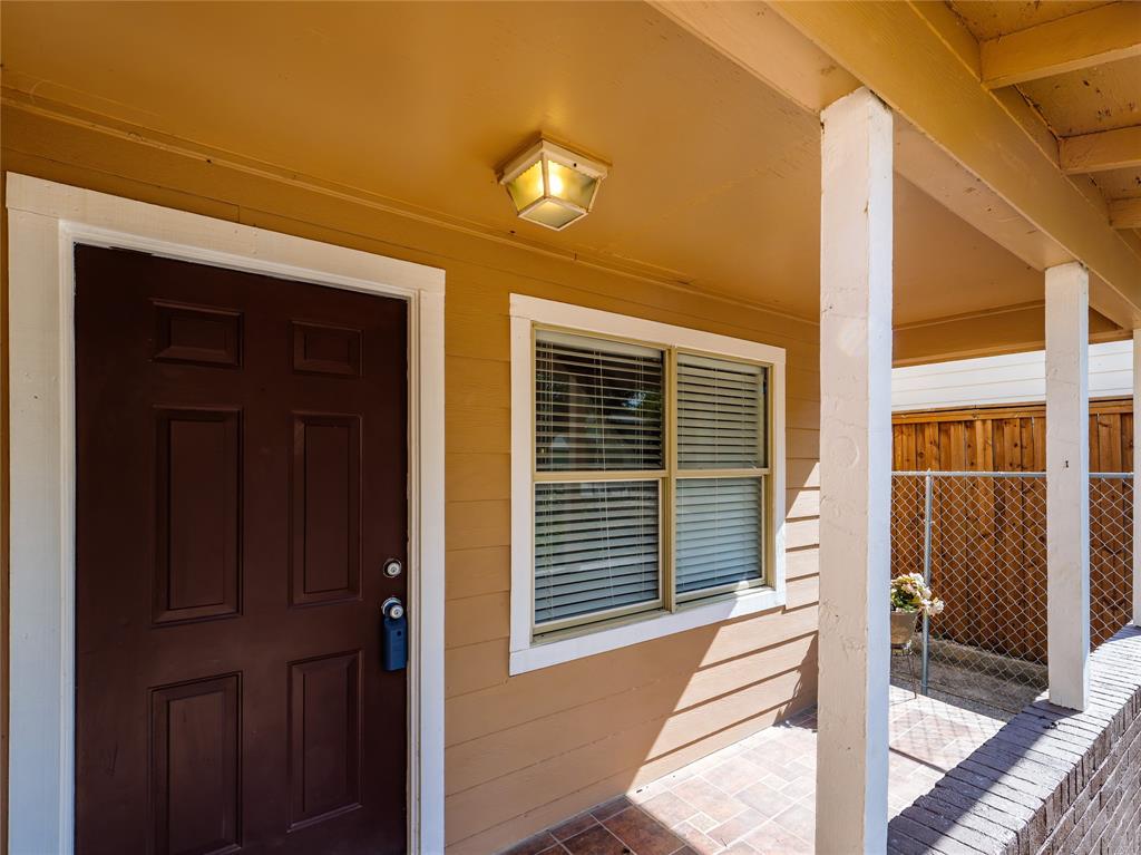 826 Ryan Road Dallas, TX 75224 - Photo 29 of 34 a view of the door of the house