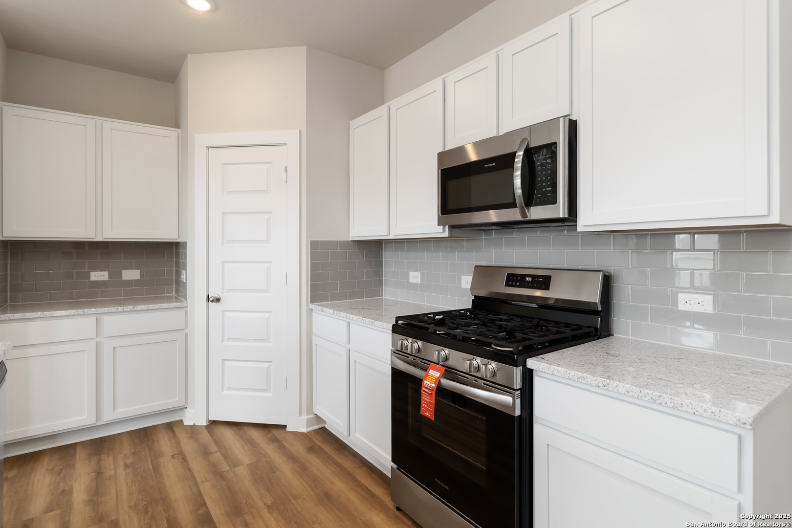 8968 Hazel Birch Elmendorf, TX 78112 - Photo 14 of 35