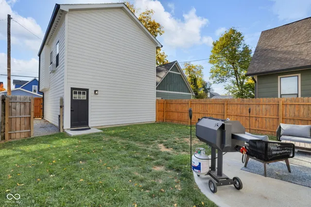 $645,000 | 709 Sanders Street, Indianapolis, IN 46203