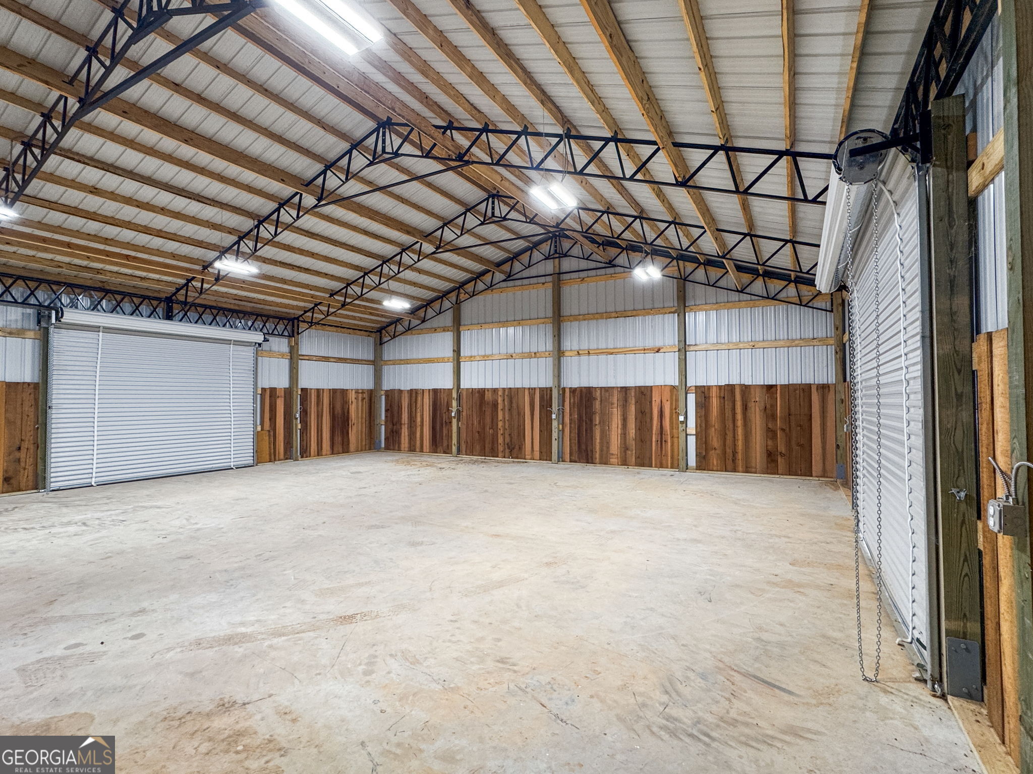 735 Firetower Road Thomaston, GA 30286 - Photo 3 of 112 a view of an empty room