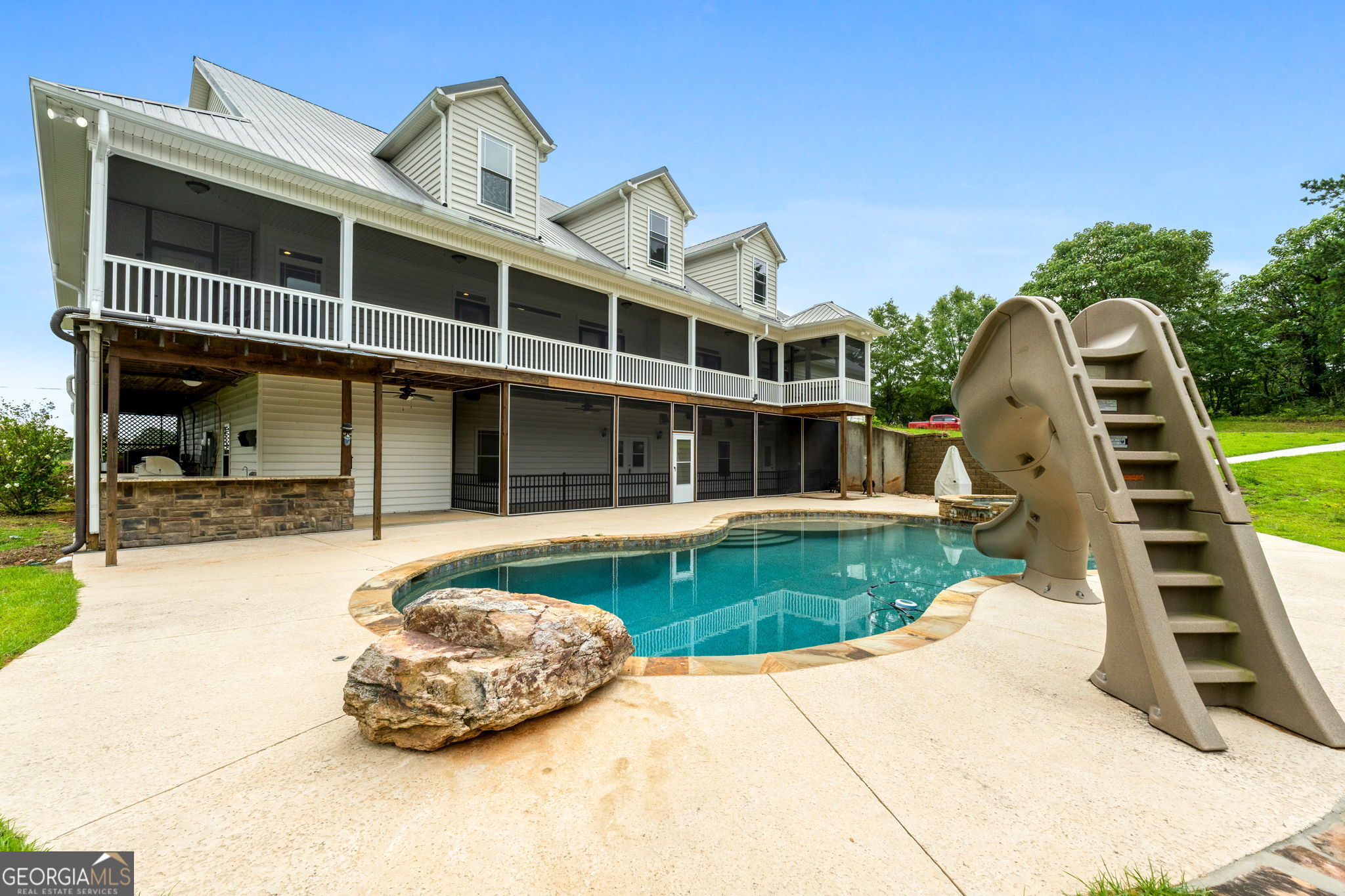 735 Firetower Road Thomaston, GA 30286 - Photo 48 of 112 a front view of a house with a yard