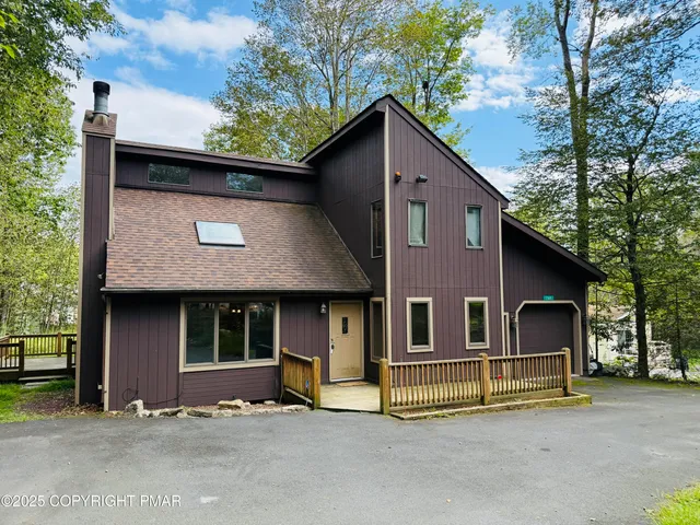 a house view with a outdoor space