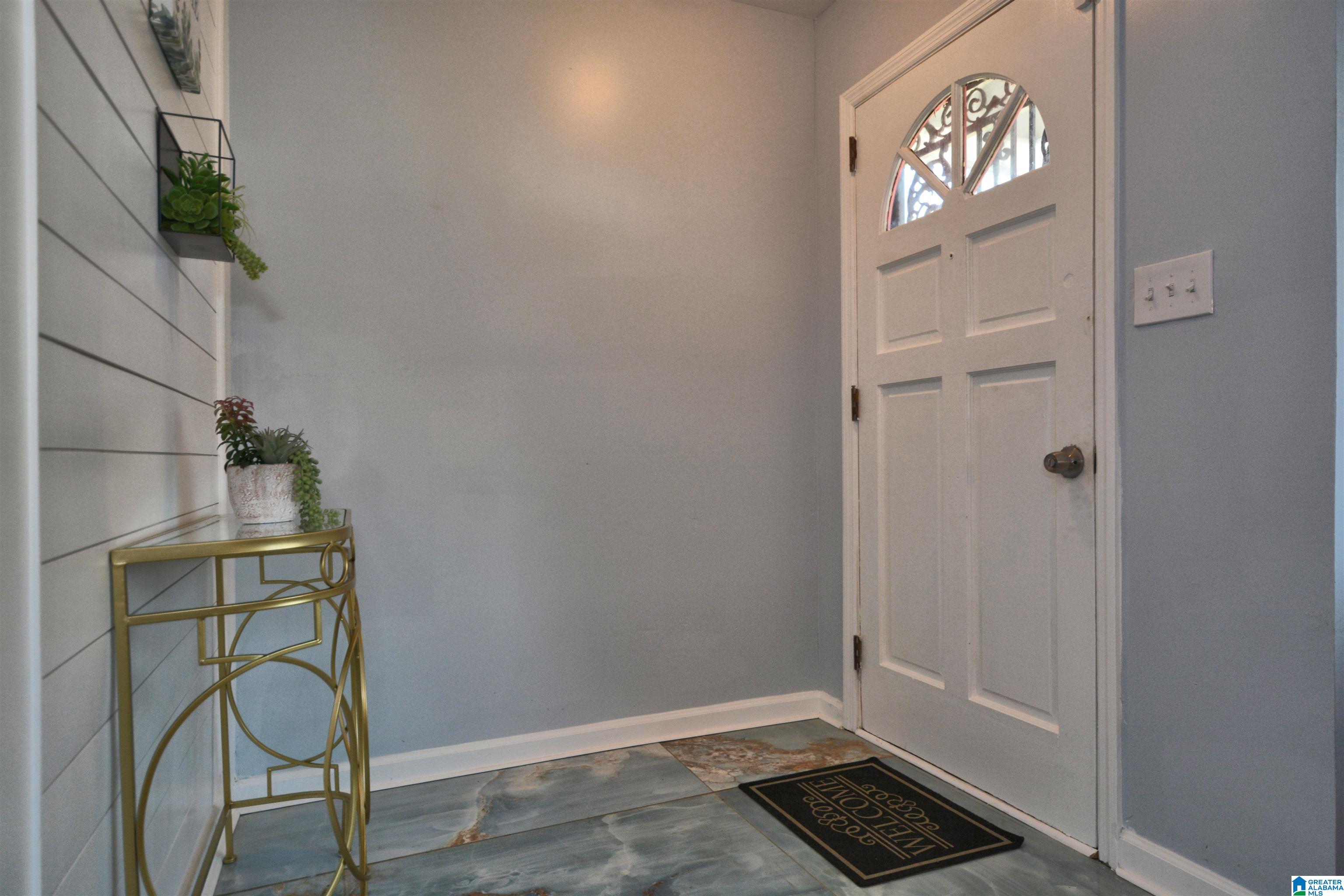 325 16th Avenue Southwest Birmingham, AL 35211 - Photo 7 of 34