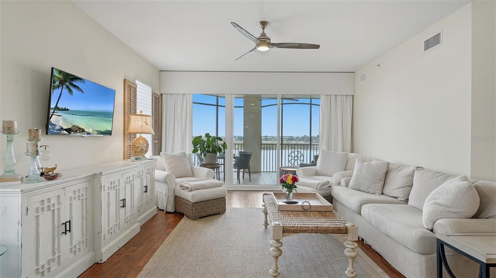 6340 Water Crest Way, Unit 301 Lakewood Ranch, FL 34202 - Photo 11 of 98