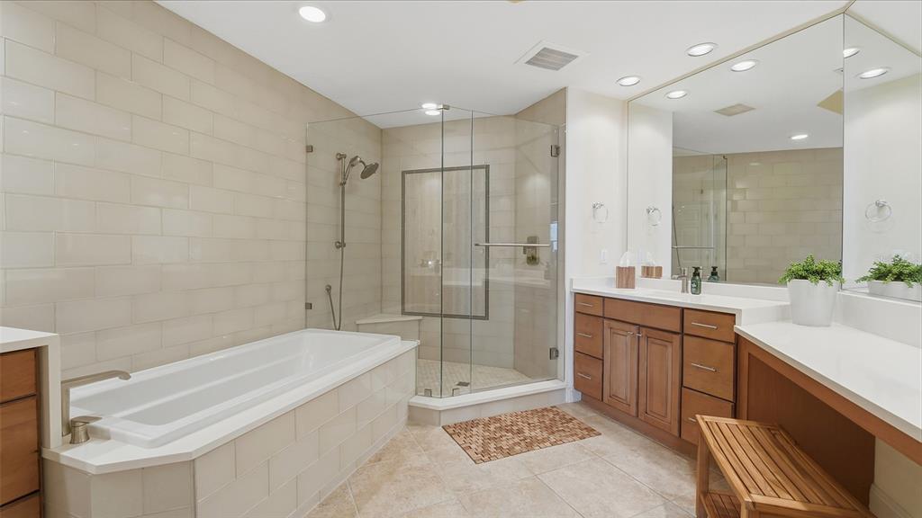 6340 Water Crest Way, Unit 301 Lakewood Ranch, FL 34202 - Photo 31 of 98