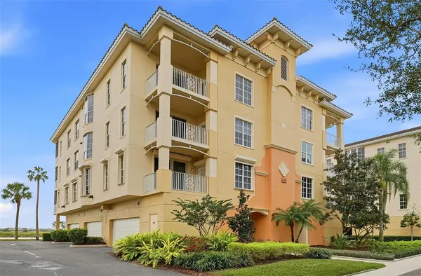 $835,000 | 6340 Water Crest Way, Unit 301, Lakewood Ranch, FL 34202