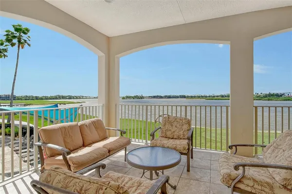 $835,000 | 6340 Water Crest Way, Unit 301, Lakewood Ranch, FL 34202