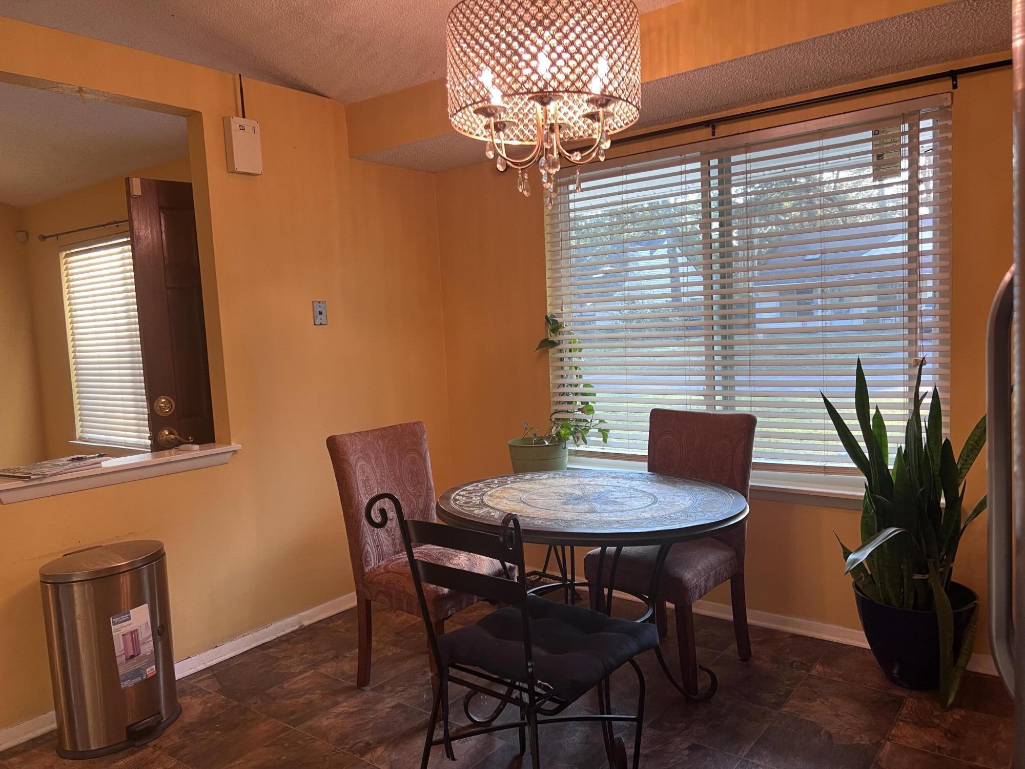 186 Mickler Drive Ladson, SC 29456 - Photo 7 of 14 IMG_3454