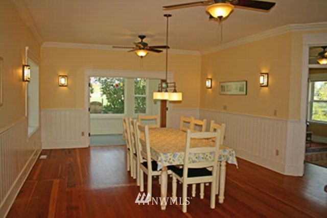 337 Mission Road Walla Walla, WA 99362 - Photo 6 of 23 a view of a dining room with furniture and wooden floor