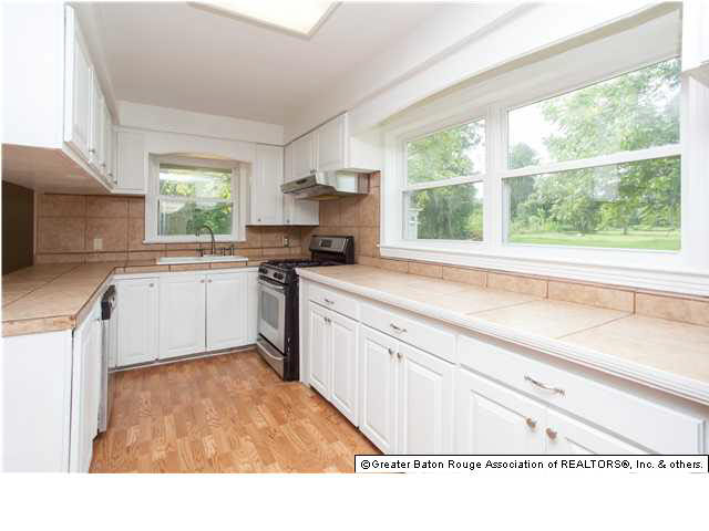 45225 Melancon Road St. Amant, LA 70774 - Photo 5 of 19 Gallery Image 5