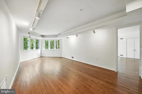 $2,175,000 | 6702 Oregon Avenue Northwest, Washington, DC 20015