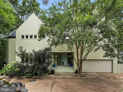 $2,175,000 | 6702 Oregon Avenue Northwest, Washington, DC 20015