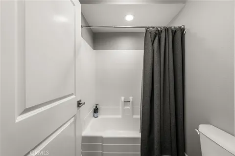 $700,000 | 1081 Lakeview Terrace, Azusa, CA 91702