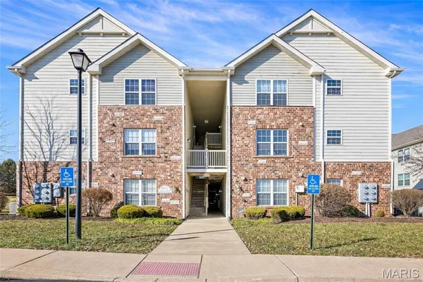 $1,750 | 1233 Piedmont Circle, St. Peters, MO 63304