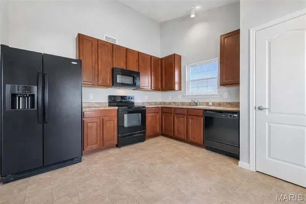 $1,750 | 1233 Piedmont Circle, St. Peters, MO 63304