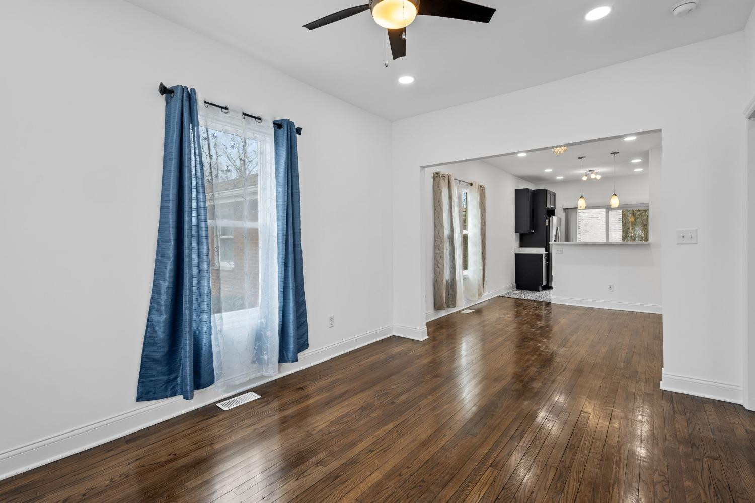 3412 Delaware Street Gary, IN 46409 - Photo 4 of 21 1500x999