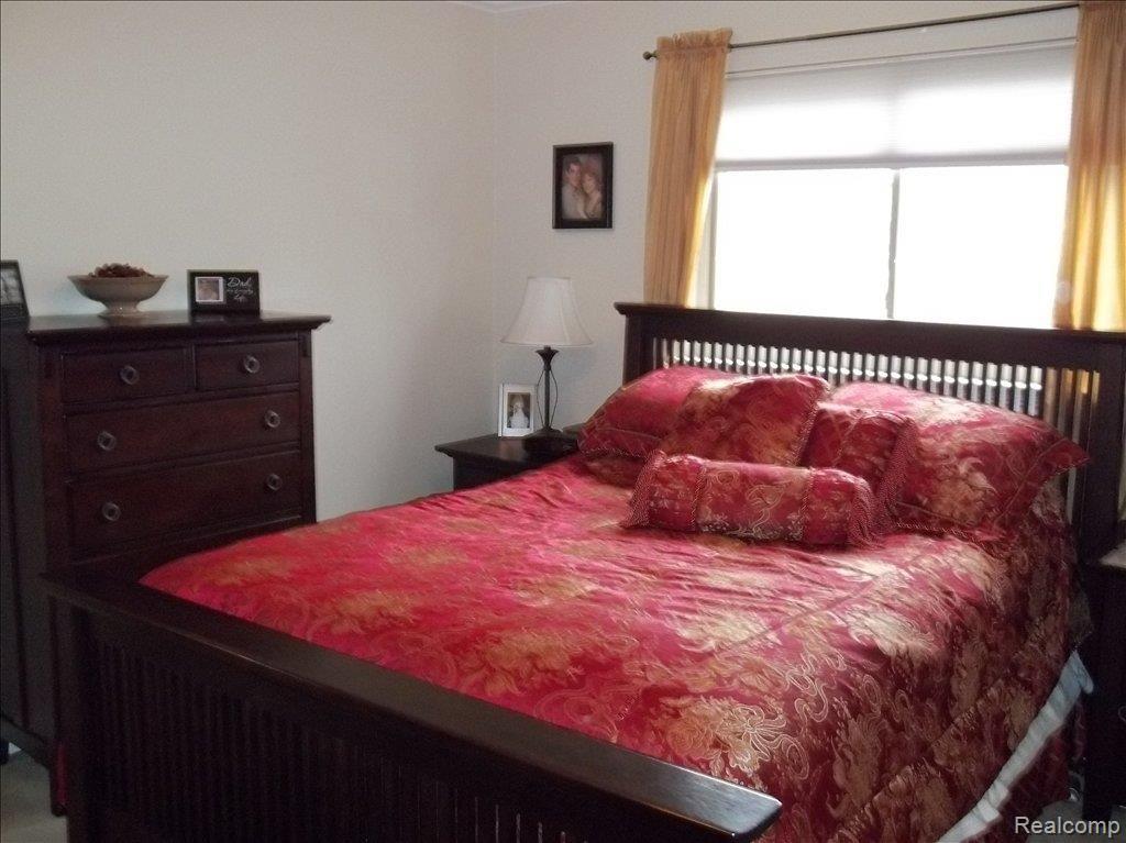 787 Meadowlake Road Canton, MI 48188 - Photo 11 of 22 Master Bedroom 2