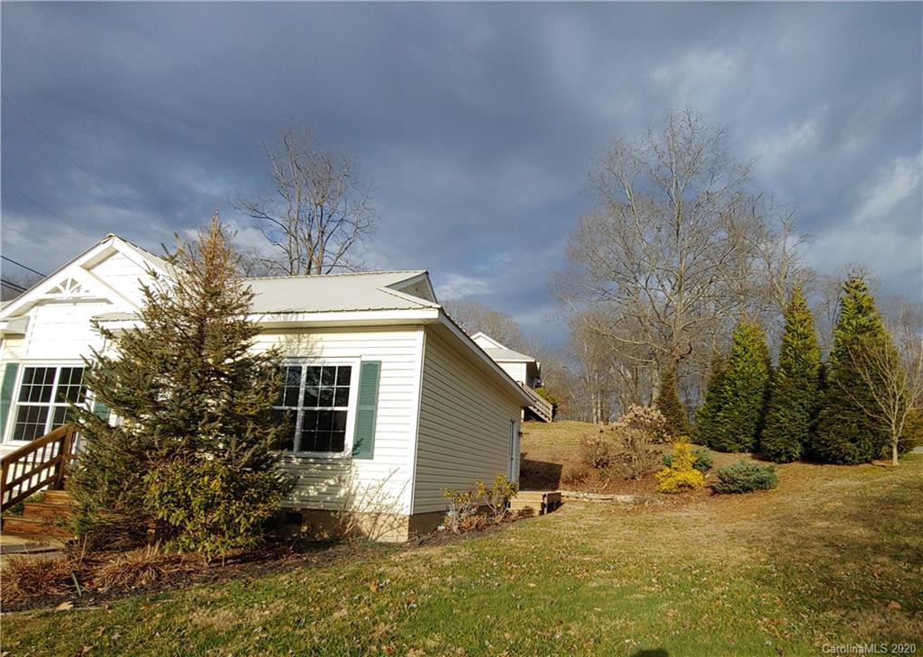24 Orbit Place Clyde, NC 28721 - Photo 27 of 35 Gallery Image 27