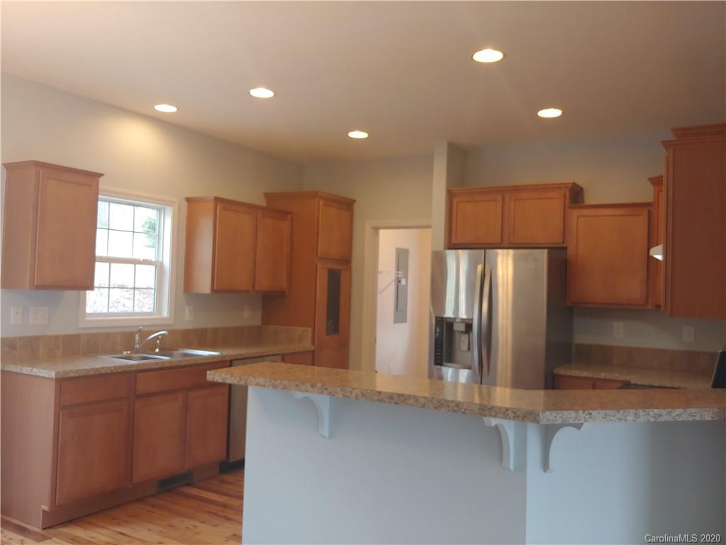 24 Orbit Place Clyde, NC 28721 - Photo 4 of 35 Gallery Image 4