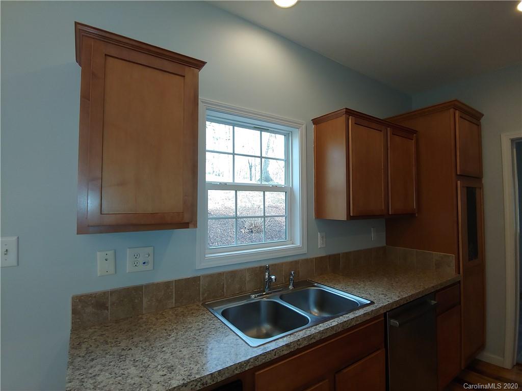 24 Orbit Place Clyde, NC 28721 - Photo 7 of 35 Gallery Image 7