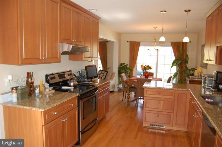 19237 Treadway Road Brookeville, MD 20833 - Photo 3 of 26 Kitchen
