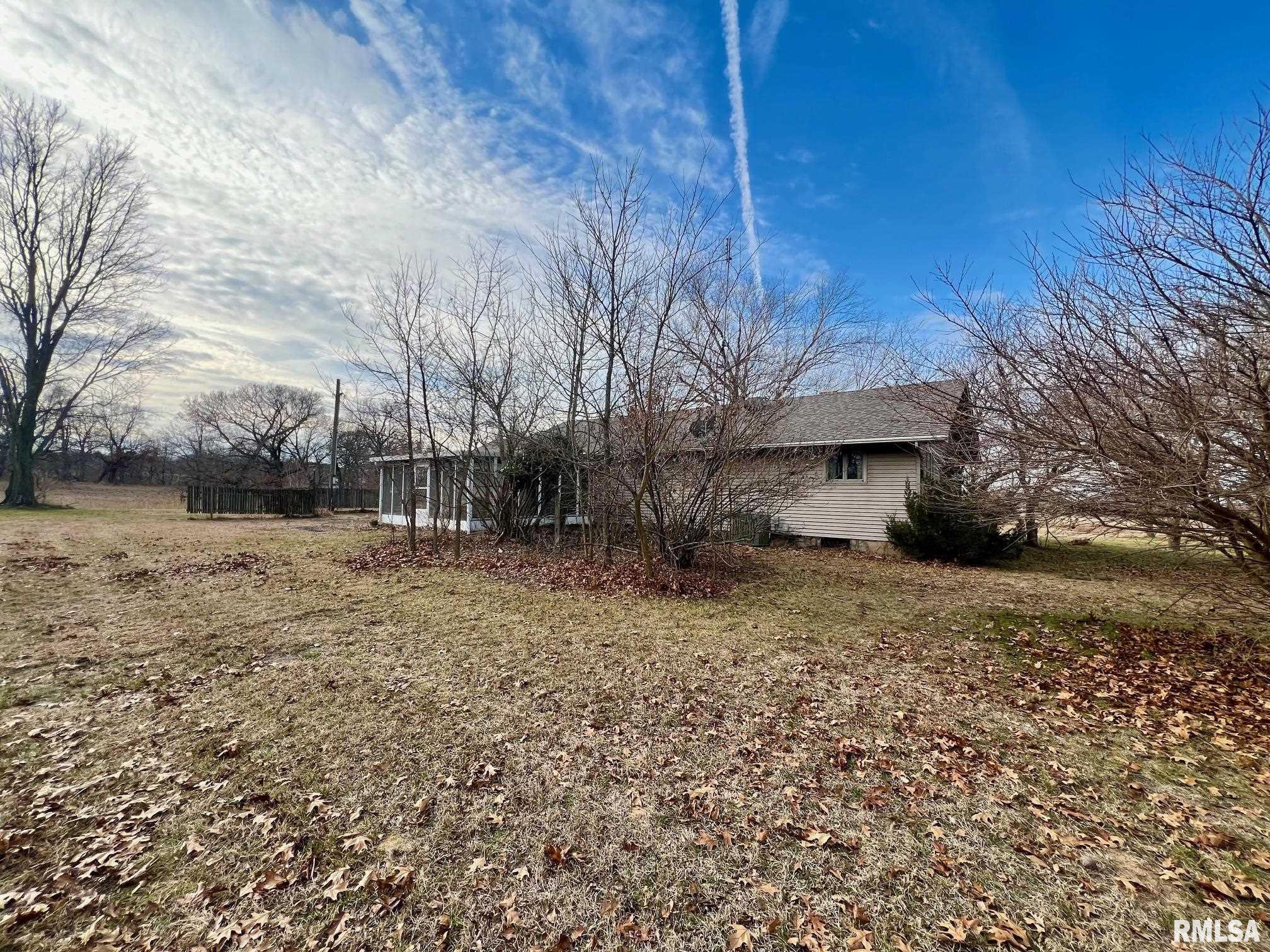 13774 East County Line Road Oakford, IL 62673 - Photo 25 of 32 Gallery Image 25