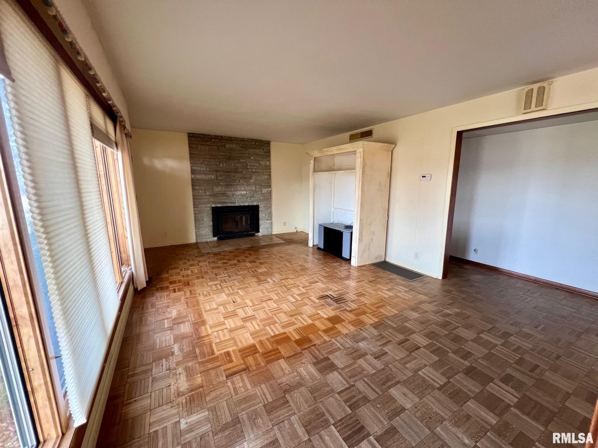 13774 East County Line Road Oakford, IL 62673 - Photo 8 of 32 Gallery Image 8