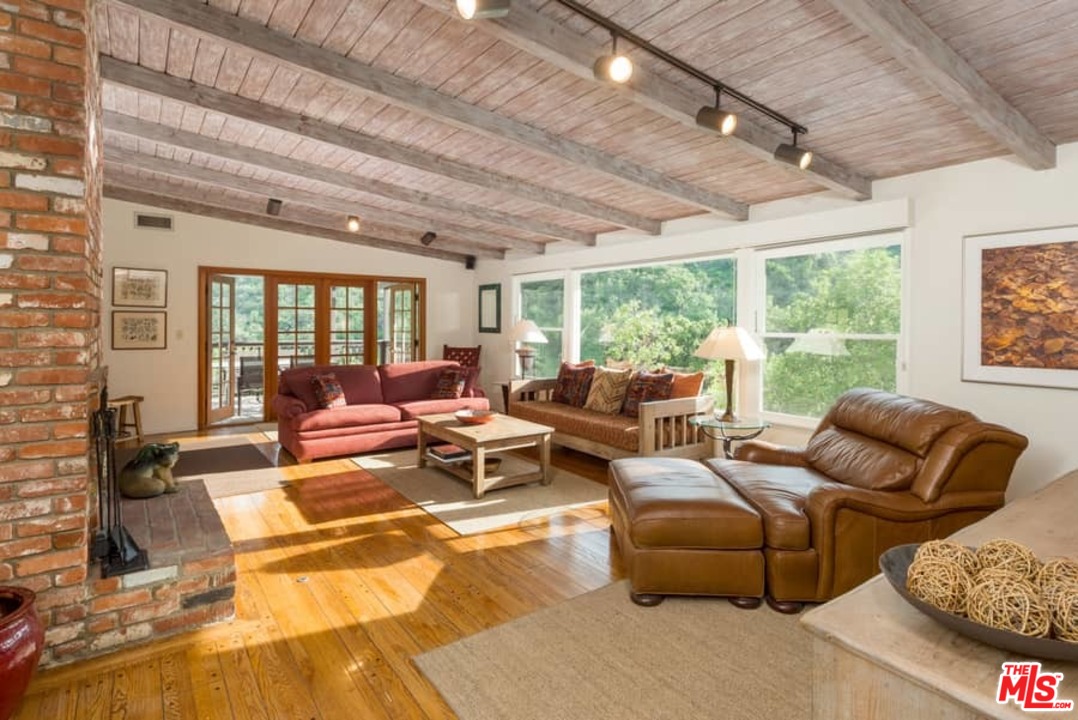 3916 Mandeville Canyon Road Los Angeles, CA 90049 - Photo 11 of 42