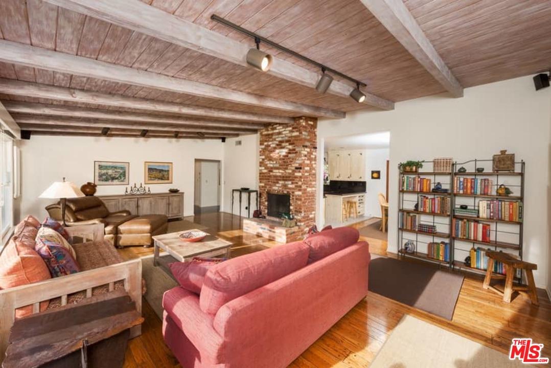 3916 Mandeville Canyon Road Los Angeles, CA 90049 - Photo 14 of 42