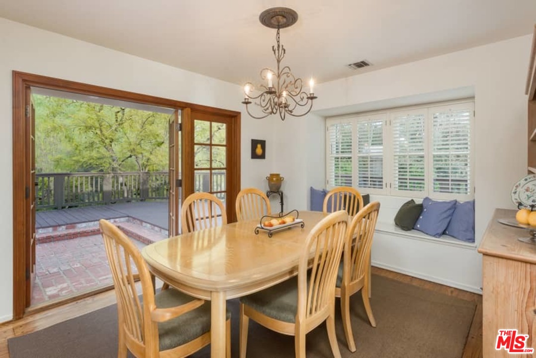 3916 Mandeville Canyon Road Los Angeles, CA 90049 - Photo 15 of 42