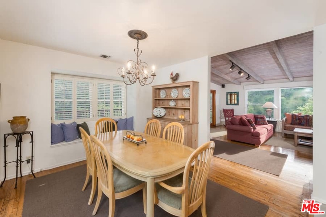 3916 Mandeville Canyon Road Los Angeles, CA 90049 - Photo 16 of 42