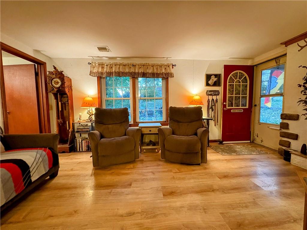 8505 Pershing Road Raytown, MO 64138 - Photo 5 of 37