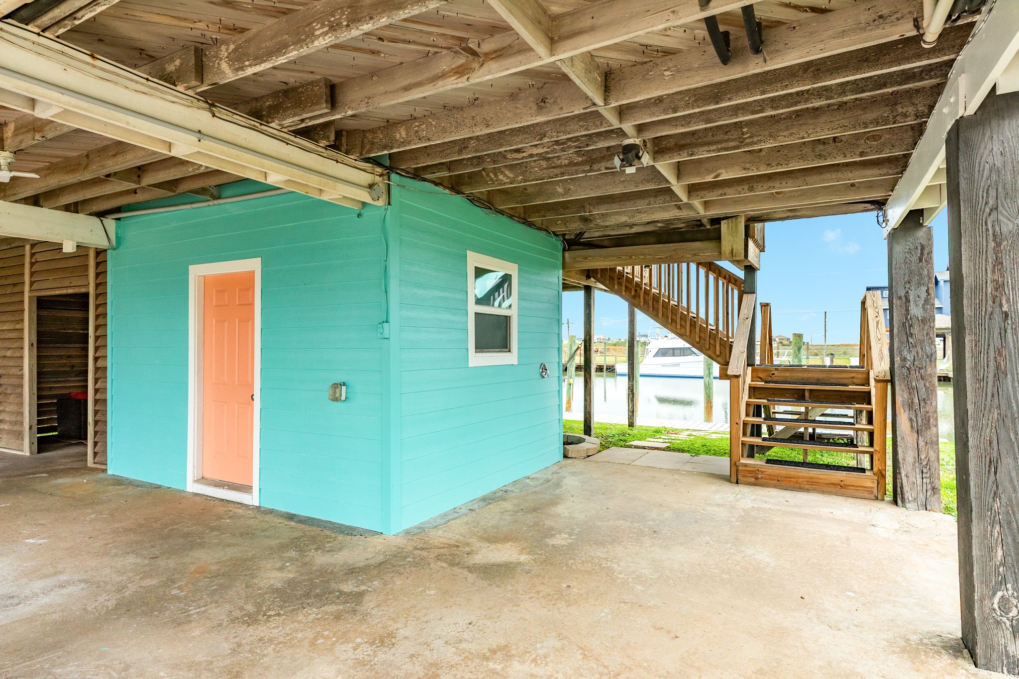 306 Pompano Lane Surfside Beach, TX 77541 - Photo 32 of 37 a view of an empty room