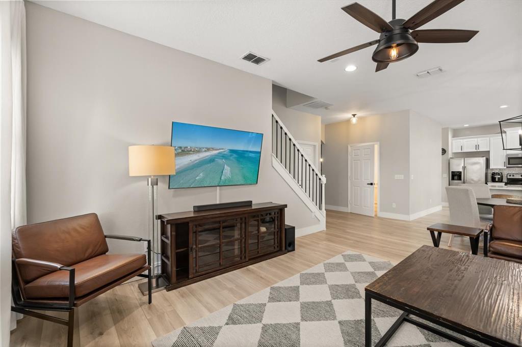 1889 Lakelet Loop Oviedo, FL 32765 - Photo 13 of 37