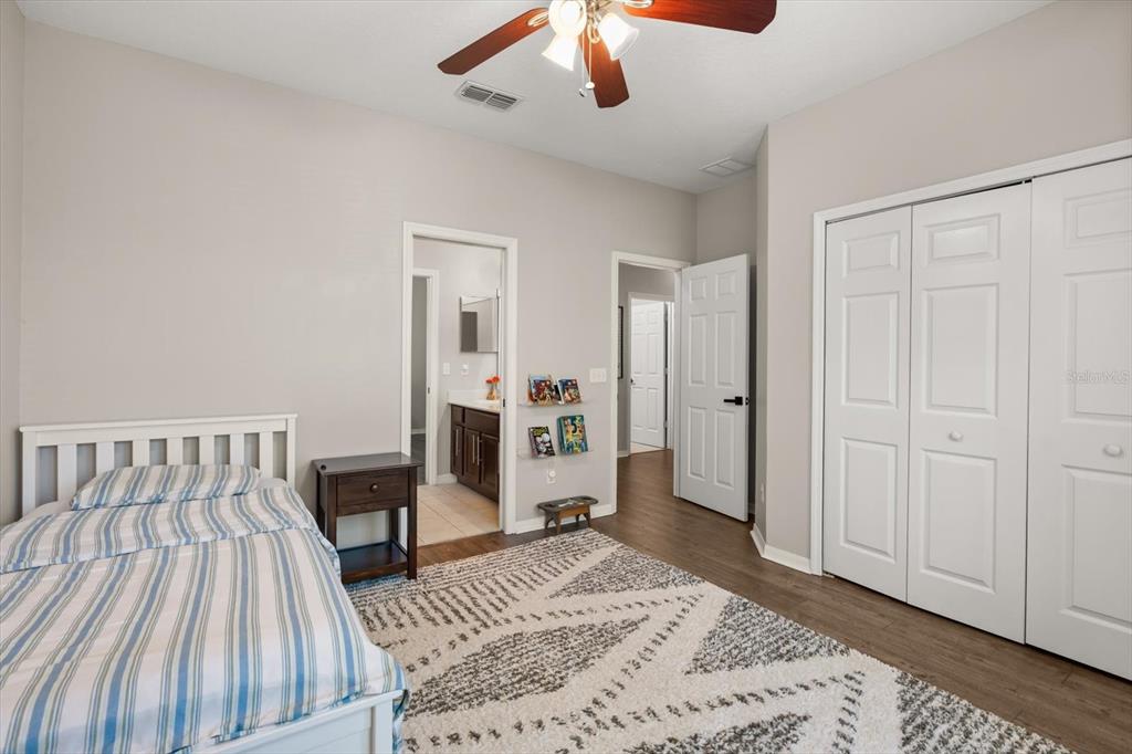 1889 Lakelet Loop Oviedo, FL 32765 - Photo 24 of 37