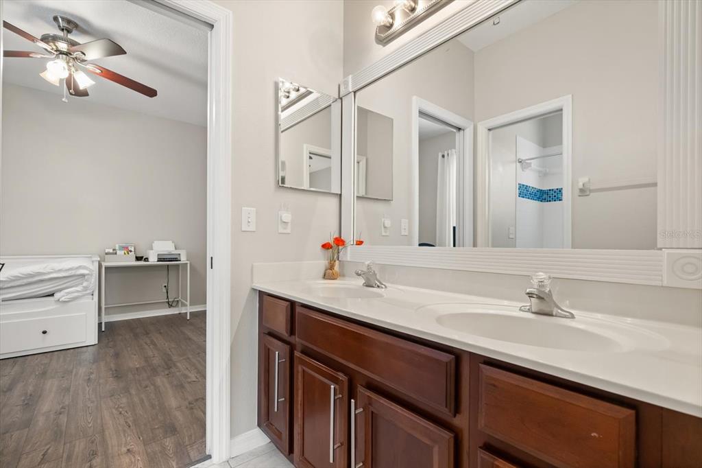 1889 Lakelet Loop Oviedo, FL 32765 - Photo 27 of 37