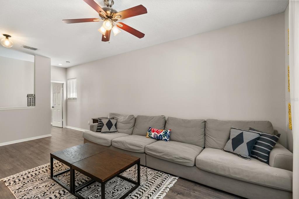 1889 Lakelet Loop Oviedo, FL 32765 - Photo 30 of 37