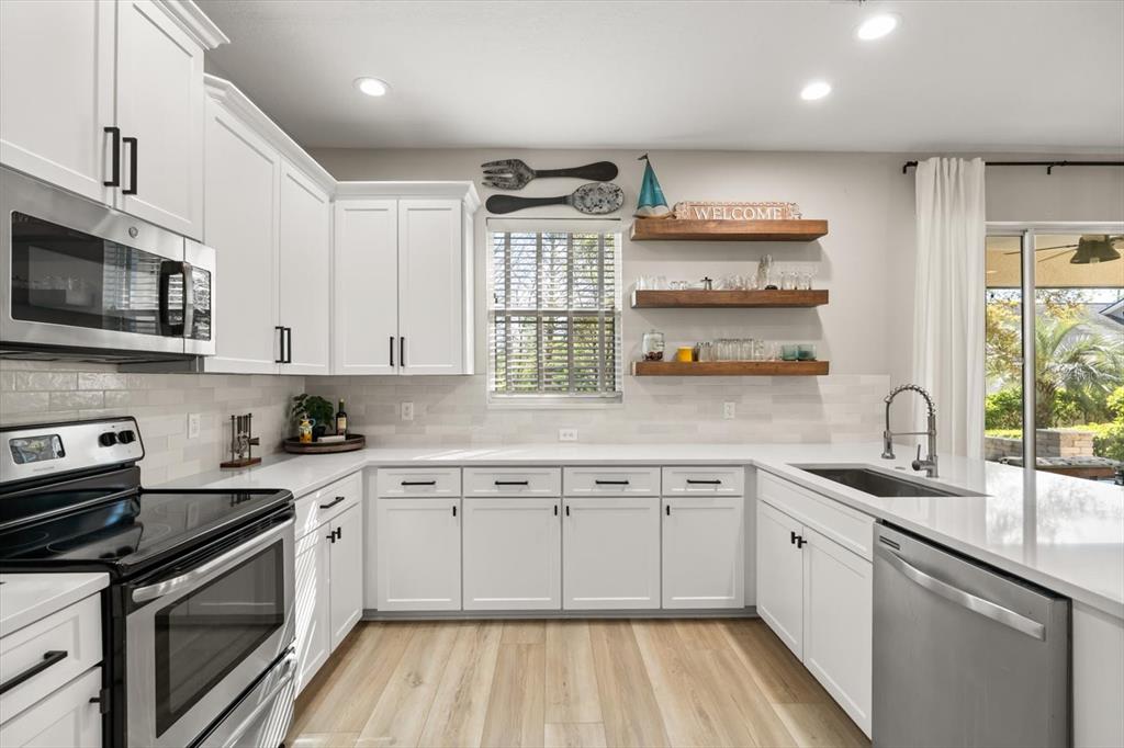 1889 Lakelet Loop Oviedo, FL 32765 - Photo 8 of 37