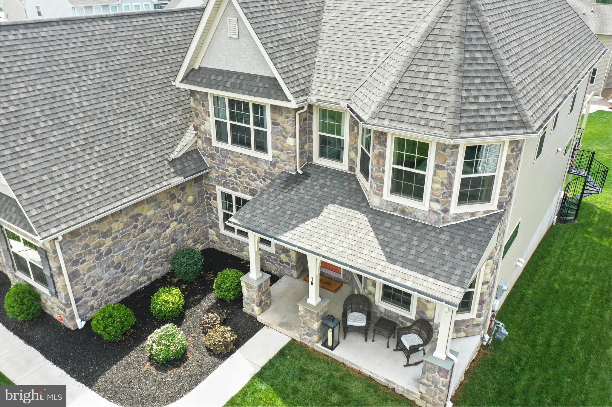10 Village Road Manchester, PA 17345 - Photo 2 of 57 Gallery Image 2