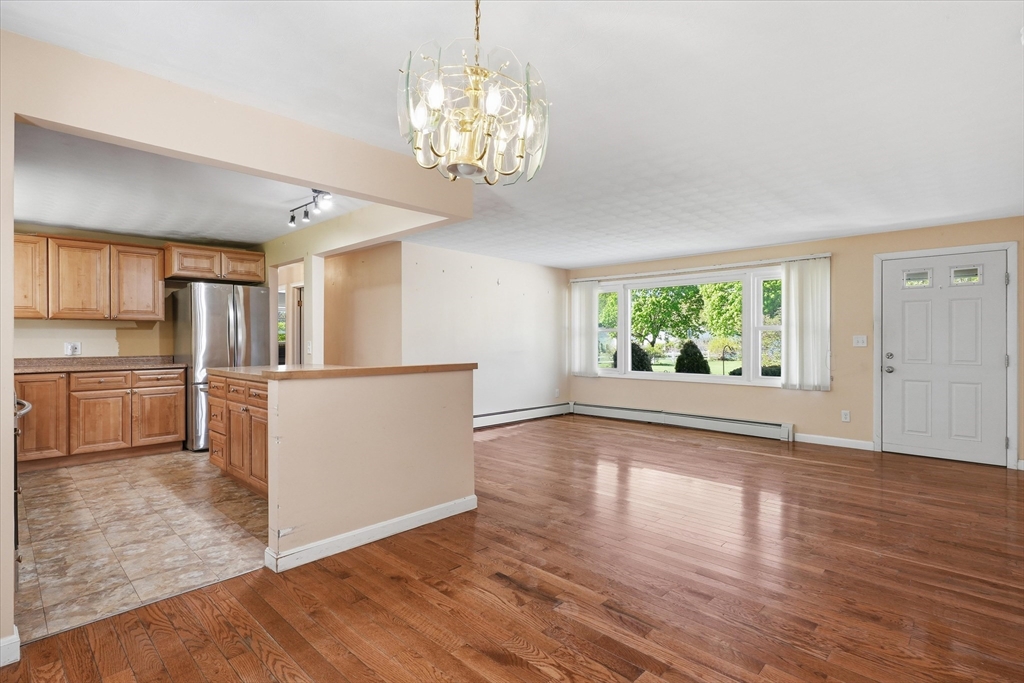37 Princeton Street Danvers, MA 01923 - Photo 10 of 40